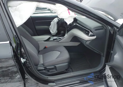 2024 Toyota Camry Le z USA, uszkodzony, nr VIN 4T1C11BK3RU116776